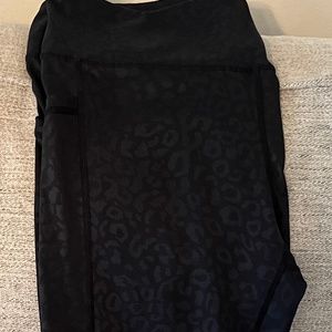 Constantly Varied Gear (CVG) Size Large Full Length Leggings - Black Leopard